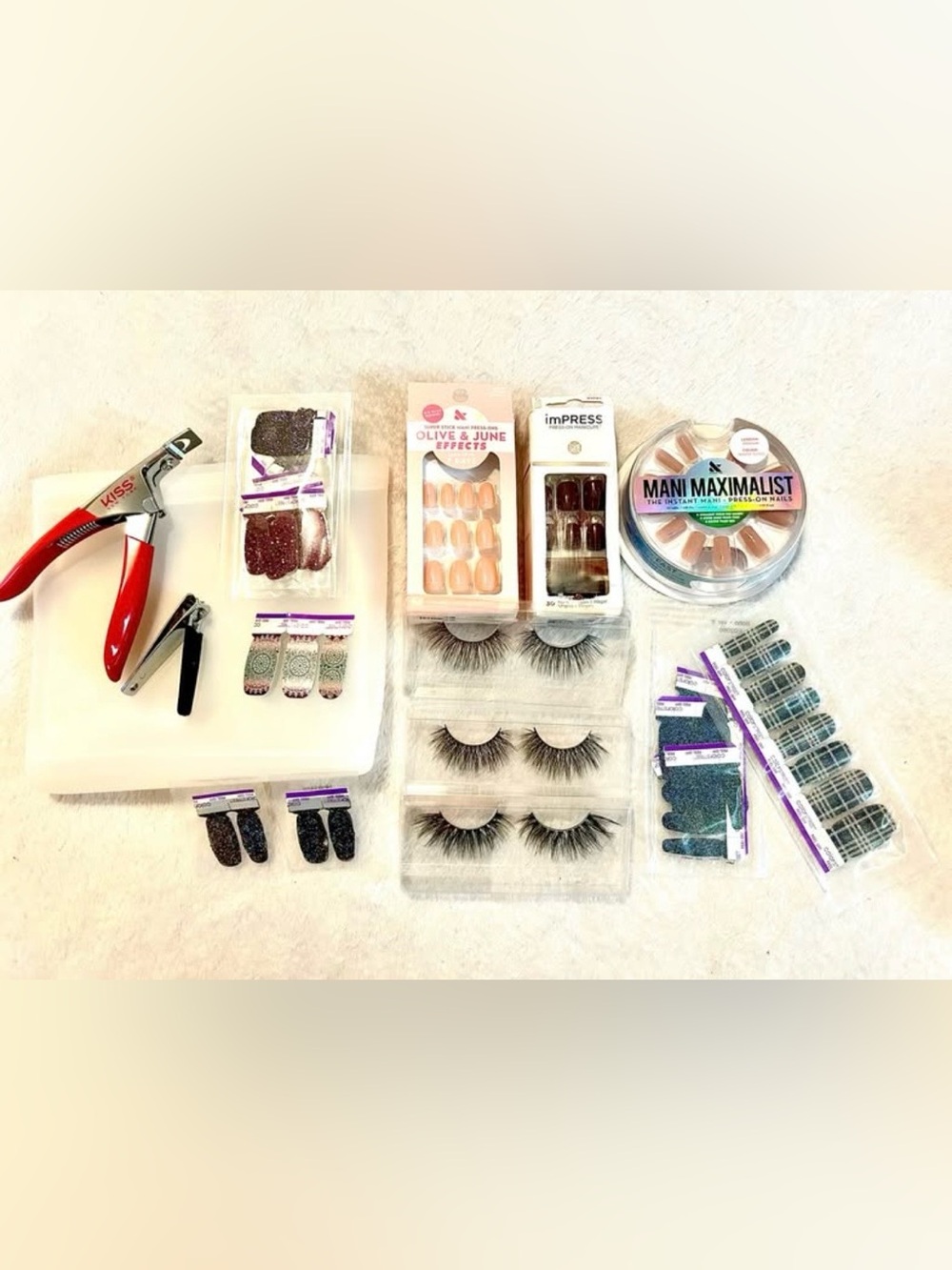 Fake Nails Sets &Fake Eyelashes Sets +Tools